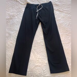 FIGS Women’s Black Livingston Basic Scrub Pants; Size L Tall